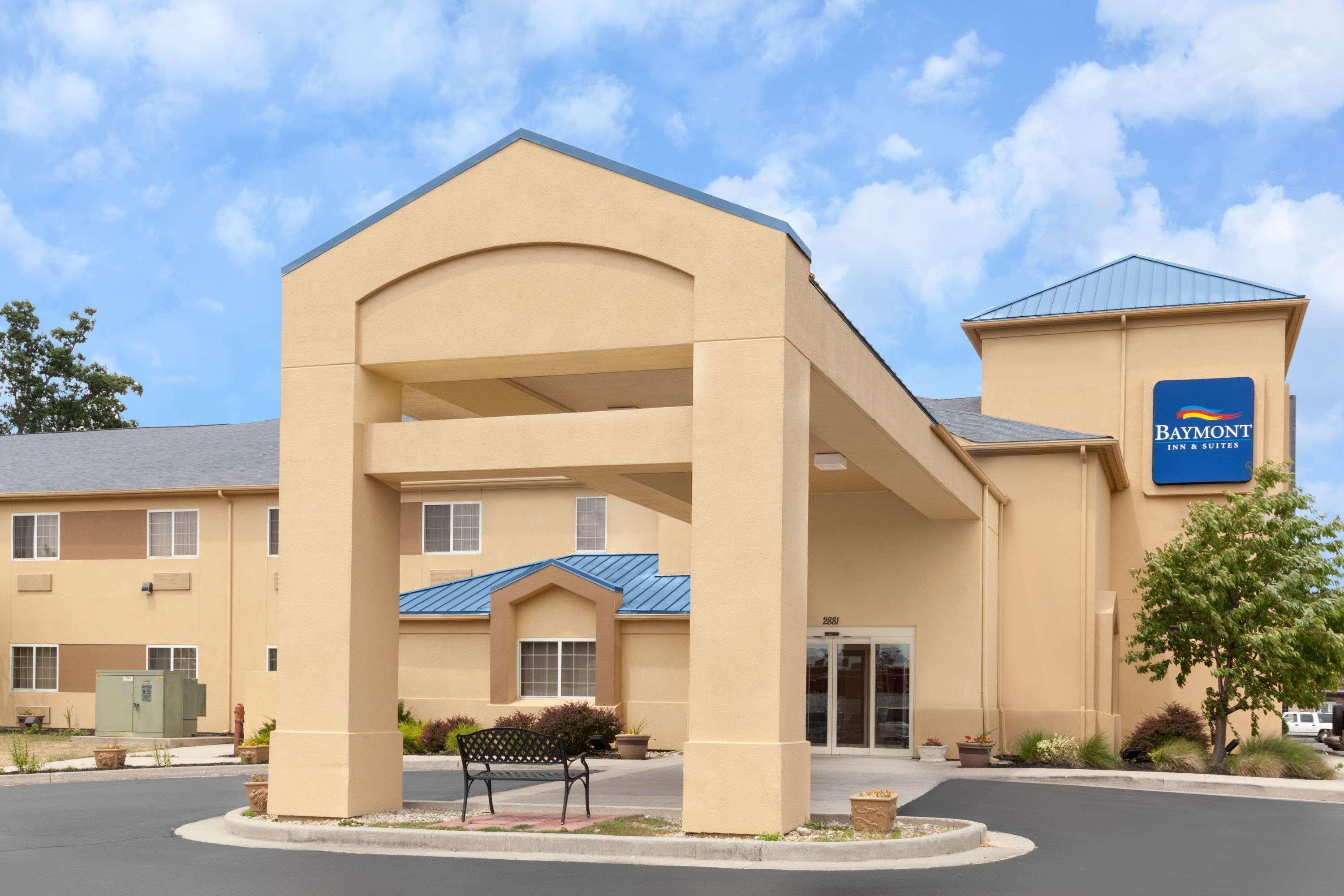 Baymont By Wyndham Fort Wayne Exterior photo