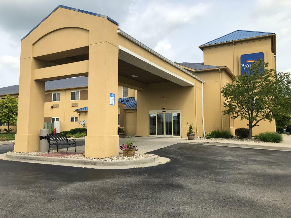 Baymont By Wyndham Fort Wayne Exterior photo
