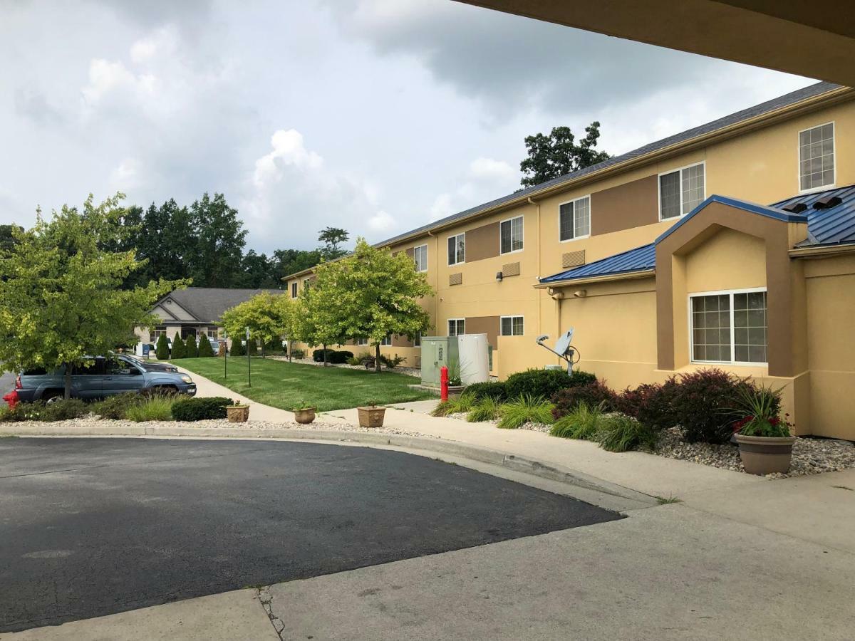 Baymont By Wyndham Fort Wayne Exterior photo